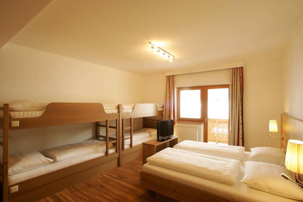 Familien & Wohlfuhlhotel Johanneshof Saalbach-Hinterglemm Exterior foto
